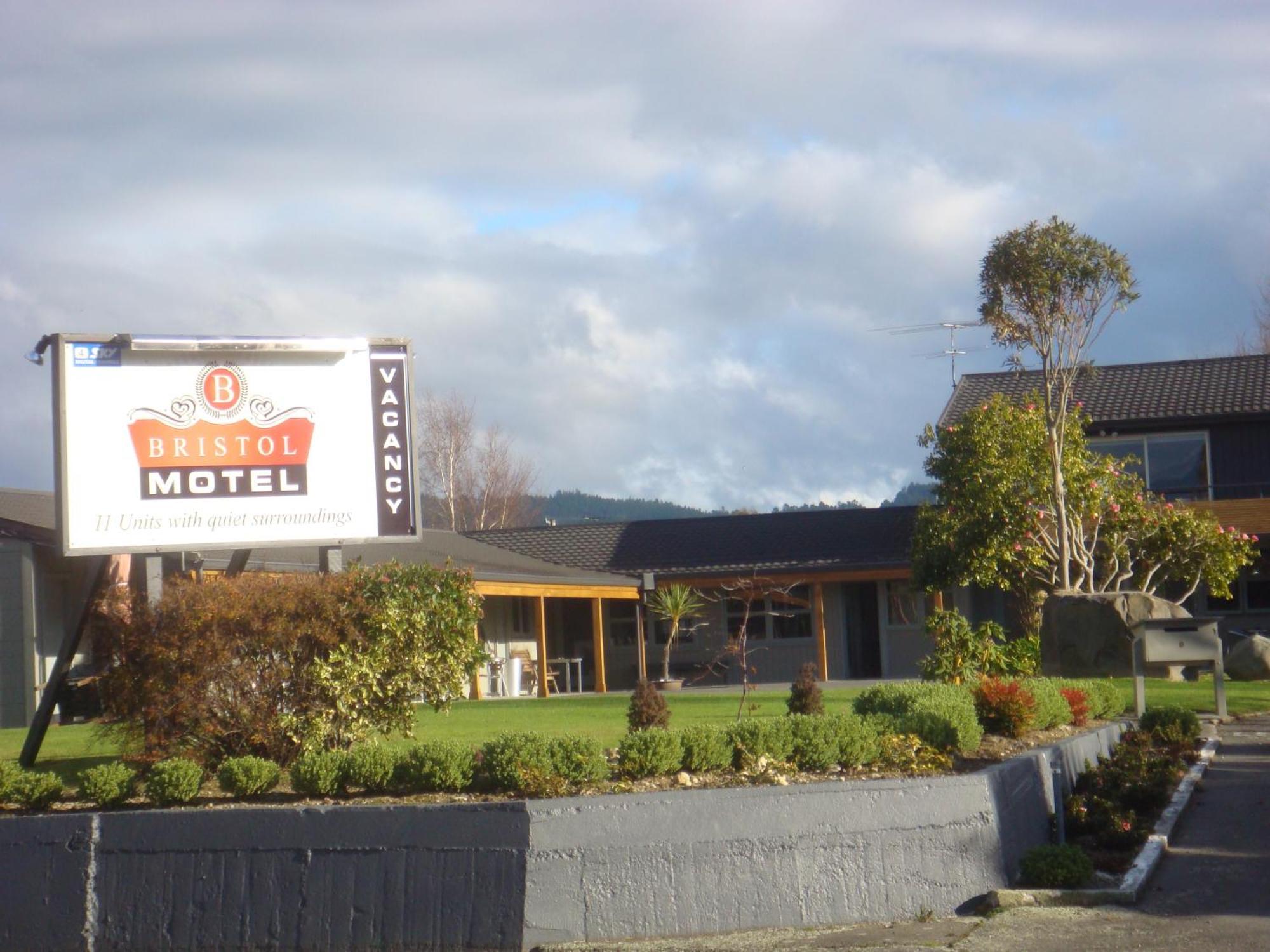 Bristol Motel Upper Hutt Exteriör bild